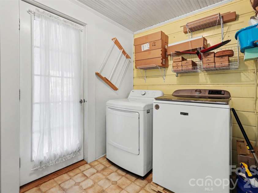 510 Winecoff School Road, Concord, NC 28027.  MLS# CAR4368133, YatesRealty ID 20196. Laundry Room