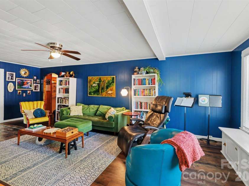 510 Winecoff School Road, Concord, NC 28027.  MLS# CAR4368133, YatesRealty ID 20196. Living Room with built-in storage