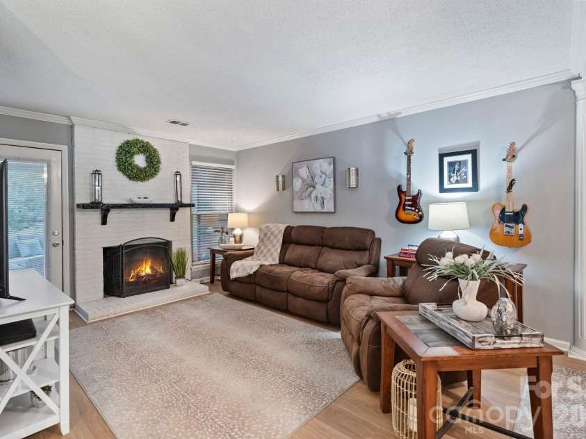 6129 Old Meadow Road, Mint Hill, NC 28227.  MLS# CAR4373275, YatesRealty ID 20198. 