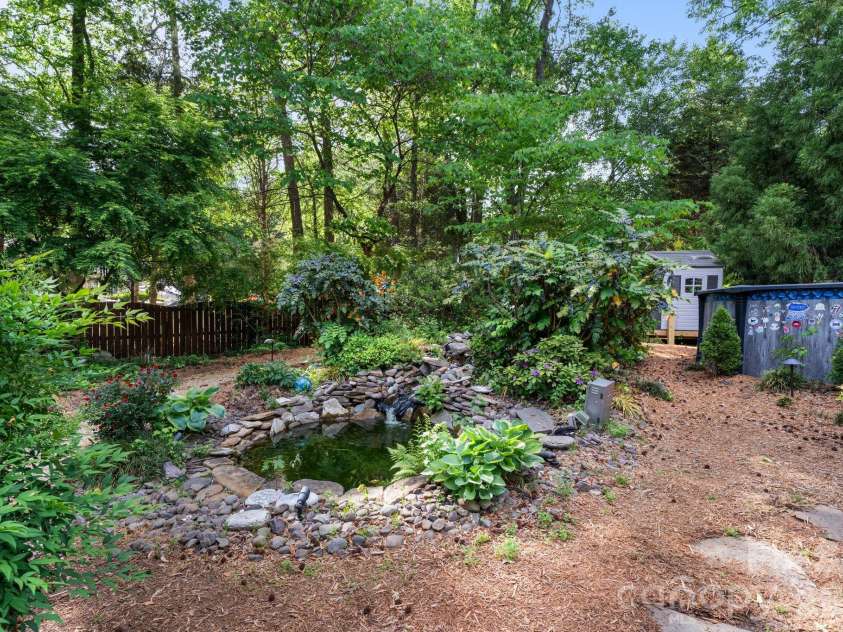 6129 Old Meadow Road, Mint Hill, NC 28227.  MLS# CAR4373275, YatesRealty ID 20198. 