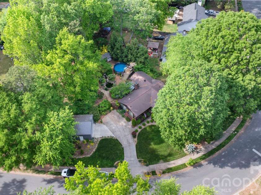 6129 Old Meadow Road, Mint Hill, NC 28227.  MLS# CAR4373275, YatesRealty ID 20198. 