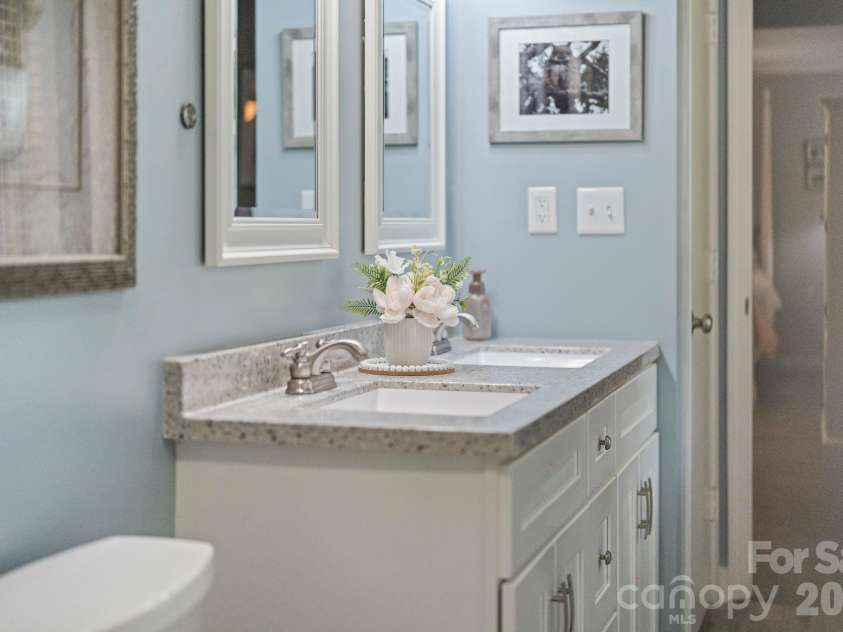 6129 Old Meadow Road, Mint Hill, NC 28227.  MLS# CAR4373275, YatesRealty ID 20198. Primary Bathroom