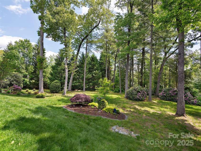 67 Towne Place Drive, Hendersonville, NC 28792.  MLS# CAR4200439, YatesRealty ID 20198. 