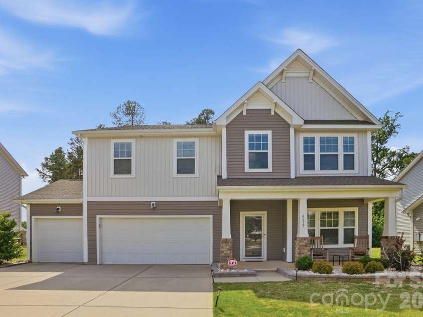 4615 Selhurst Drive, Fort Mill, SC 29707.  MLS# CAR4377568, YatesRealty ID 20199. 