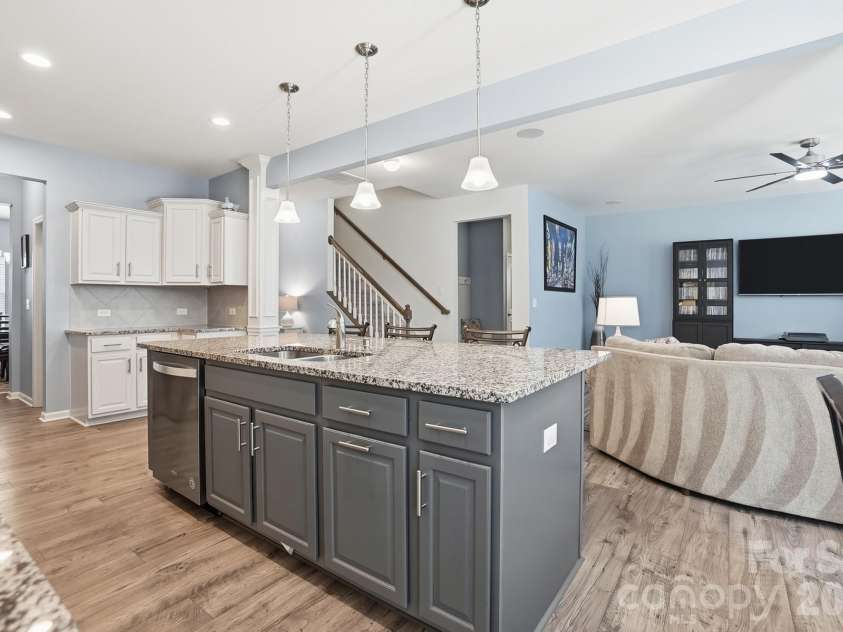4615 Selhurst Drive, Fort Mill, SC 29707.  MLS# CAR4377568, YatesRealty ID 20199. 