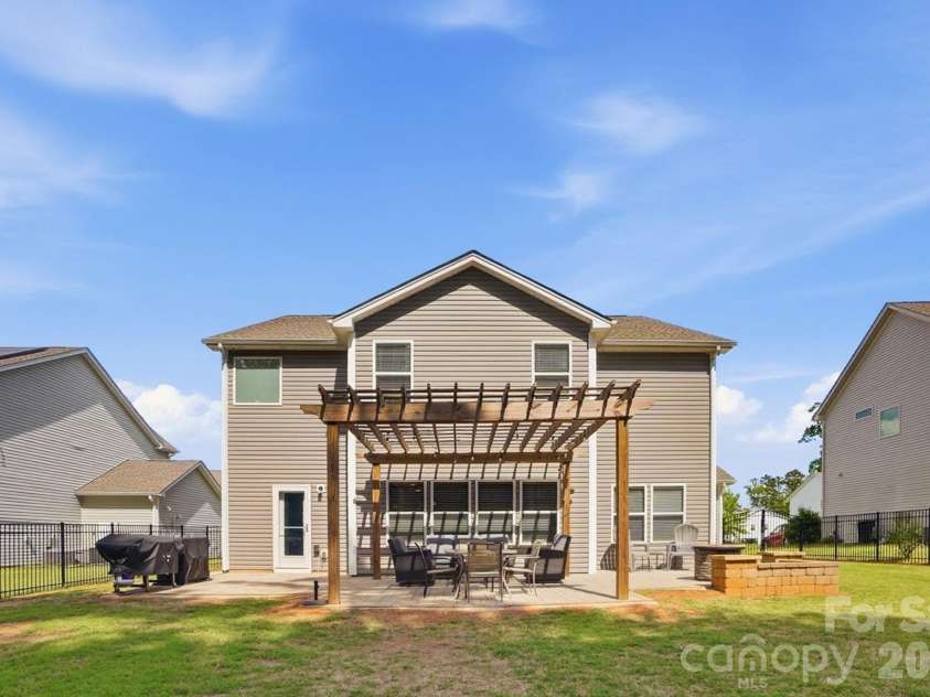4615 Selhurst Drive, Fort Mill, SC 29707.  MLS# CAR4377568, YatesRealty ID 20199. 