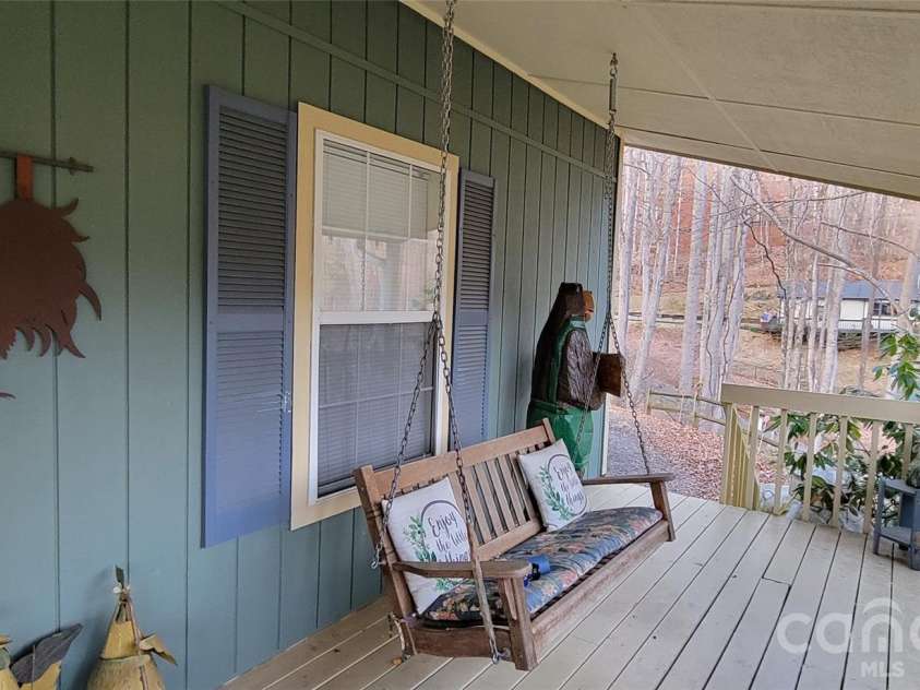 445 Allison Drive, Maggie Valley, NC 28751.  MLS# CAR4346332, YatesRealty ID 2020. 8 ft side deck