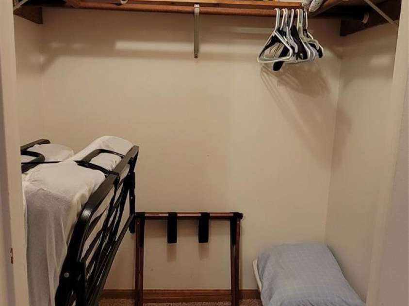 445 Allison Drive, Maggie Valley, NC 28751.  MLS# CAR4346332, YatesRealty ID 2020. WIC in upper level bedroom