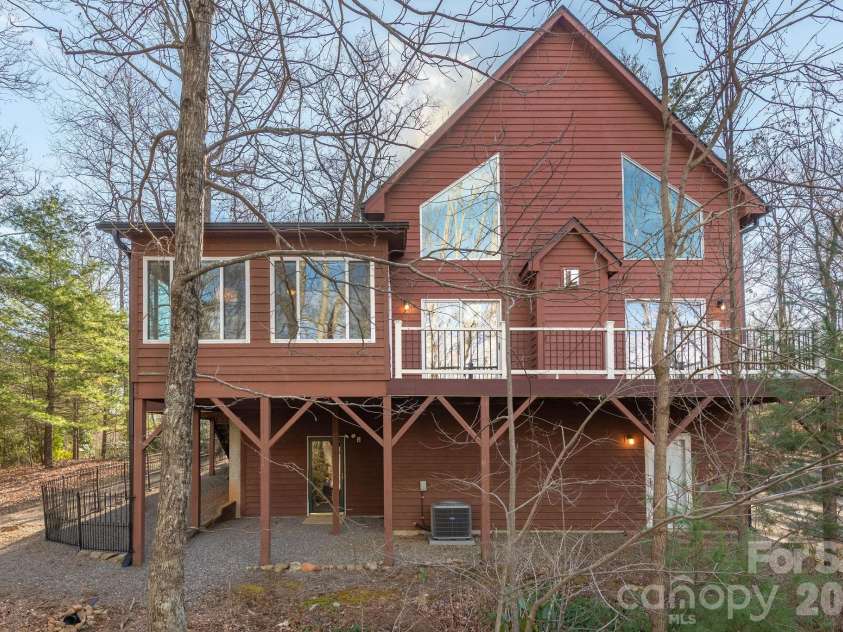 125 Buffalo Trail, Asheville, NC 28805.  MLS# CAR4332345, YatesRealty ID 20200. 