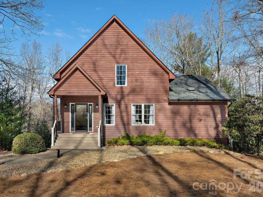 125 Buffalo Trail, Asheville, NC 28805.  MLS# CAR4332345, YatesRealty ID 20200. Late Fall photo