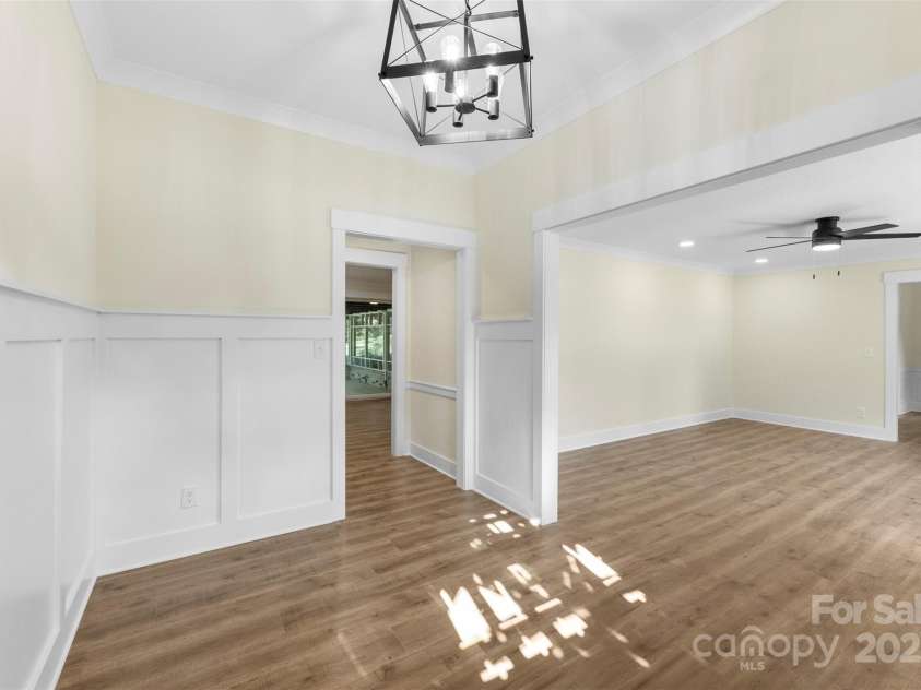 1915 Kingston Drive, Gastonia, NC 28052.  MLS# CAR4292346, YatesRealty ID 20200. 