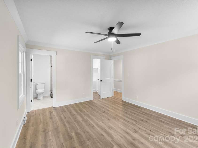 1915 Kingston Drive, Gastonia, NC 28052.  MLS# CAR4292346, YatesRealty ID 20200. 