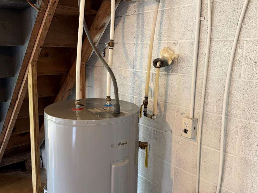 4421 Linwood Road, Gastonia, NC 28052.  MLS# CAR4267445, YatesRealty ID 20203. 