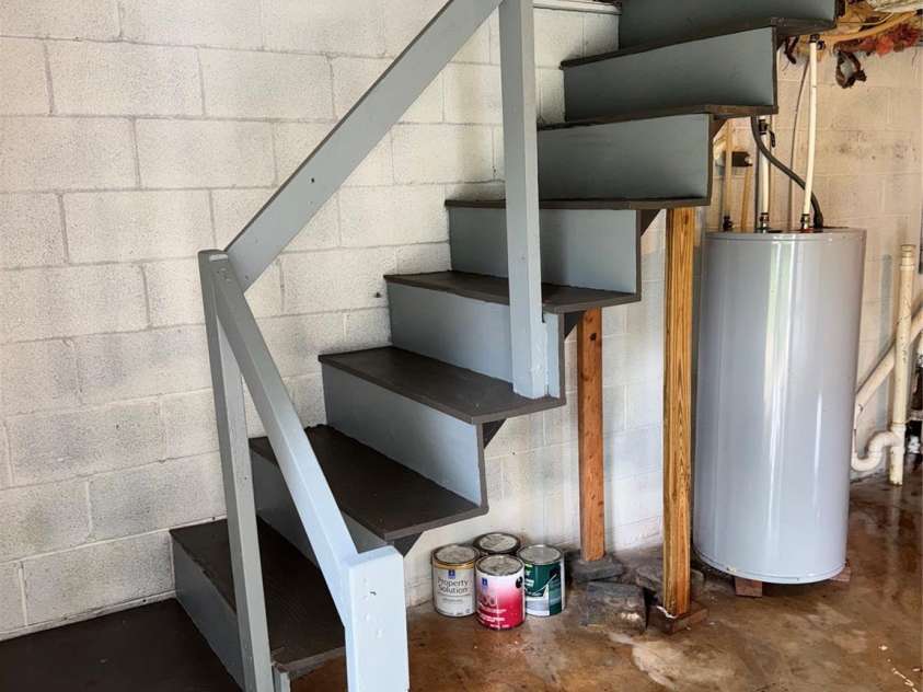 4421 Linwood Road, Gastonia, NC 28052.  MLS# CAR4267445, YatesRealty ID 20203. 