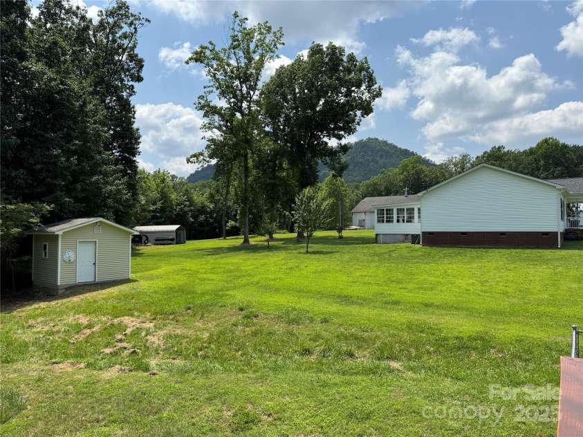 4421 Linwood Road, Gastonia, NC 28052.  MLS# CAR4267445, YatesRealty ID 20203. 