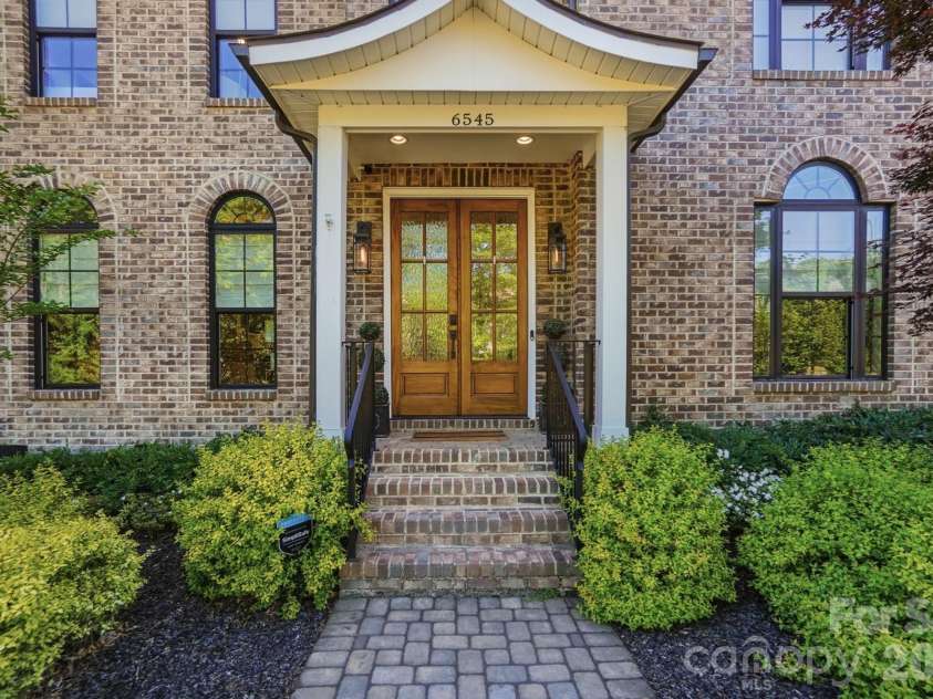 6545 Gardner Lane, Charlotte, NC 28270.  MLS# CAR4376700, YatesRealty ID 20203. 
