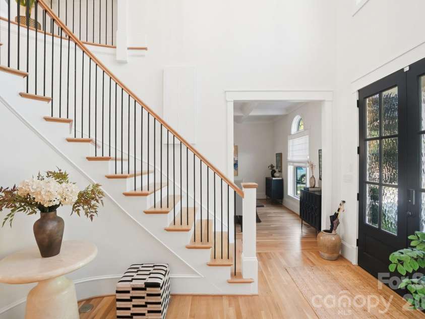 6545 Gardner Lane, Charlotte, NC 28270.  MLS# CAR4376700, YatesRealty ID 20203. 