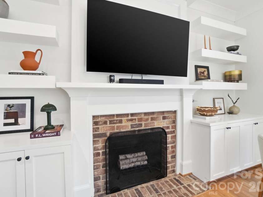 6545 Gardner Lane, Charlotte, NC 28270.  MLS# CAR4376700, YatesRealty ID 20203. 