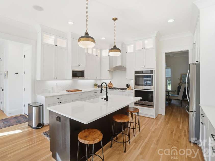 6545 Gardner Lane, Charlotte, NC 28270.  MLS# CAR4376700, YatesRealty ID 20203. 