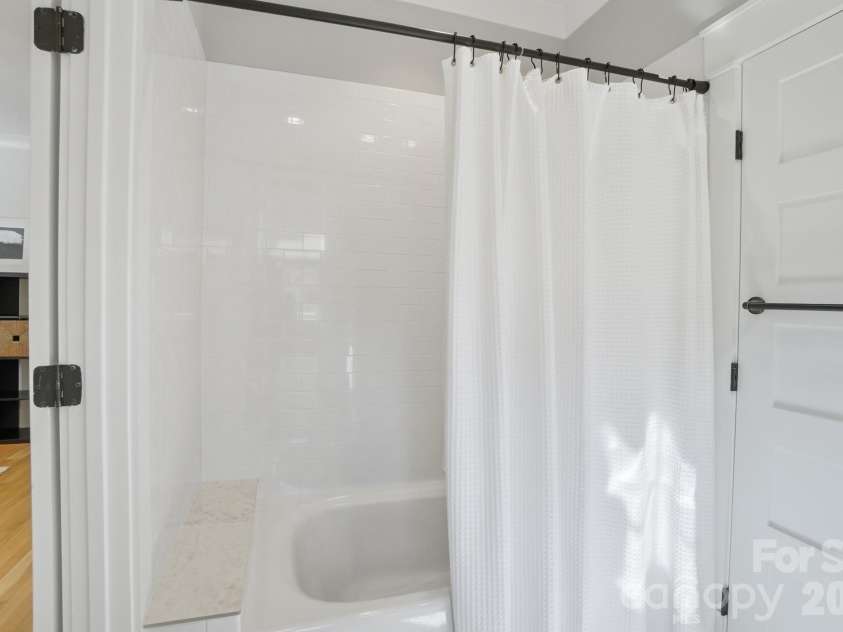 6545 Gardner Lane, Charlotte, NC 28270.  MLS# CAR4376700, YatesRealty ID 20203. 