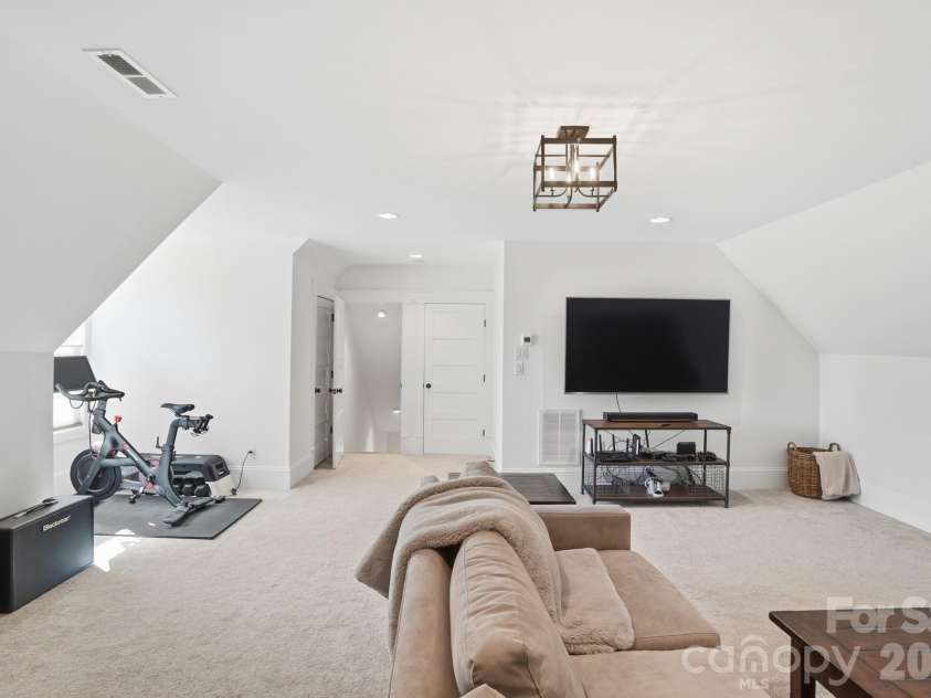 6545 Gardner Lane, Charlotte, NC 28270.  MLS# CAR4376700, YatesRealty ID 20203. 