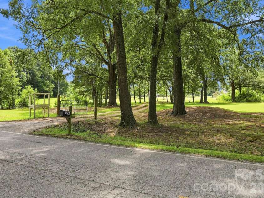 650 Monticello Road, Lancaster, SC 29720.  MLS# CAR4412669, YatesRealty ID 20204. 