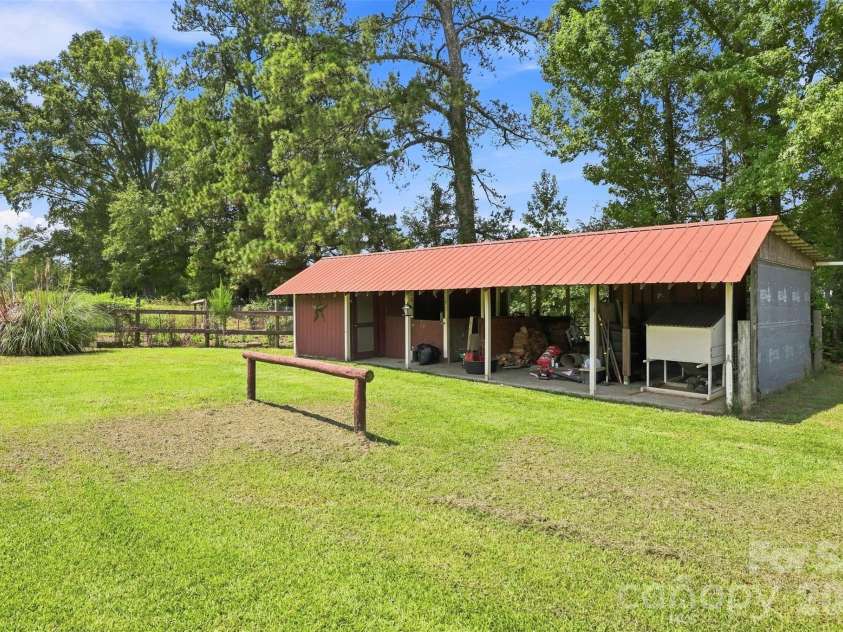 650 Monticello Road, Lancaster, SC 29720.  MLS# CAR4412669, YatesRealty ID 20204. 