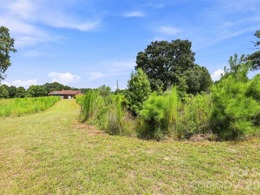 650 Monticello Road, Lancaster, SC 29720.  MLS# CAR4412669, YatesRealty ID 20204. 