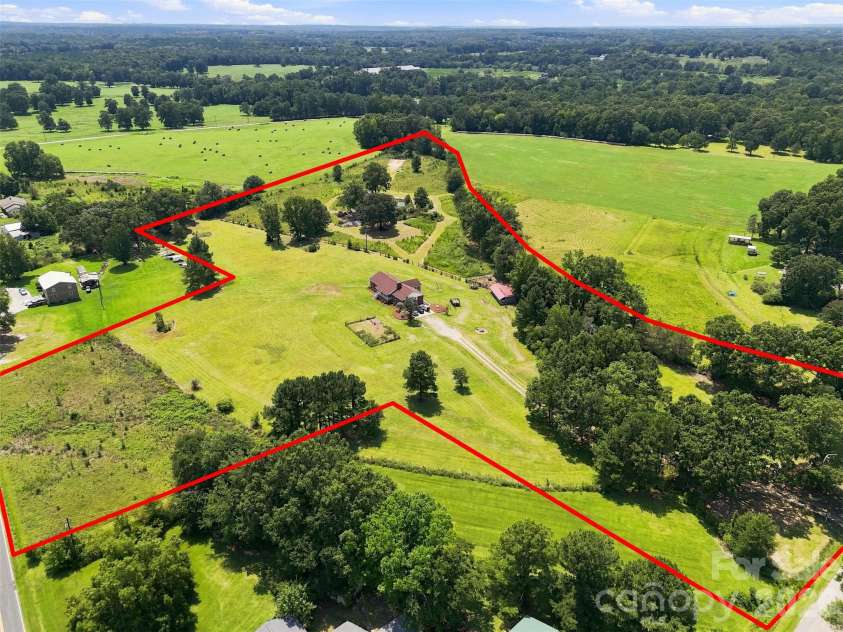 650 Monticello Road, Lancaster, SC 29720.  MLS# CAR4412669, YatesRealty ID 20204. 