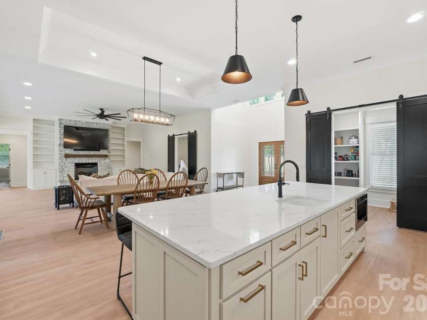 2855 Long Run Farm Road, Mount Pleasant, NC 28124.  MLS# CAR4371280, YatesRealty ID 20206. Kitchen Island + Walk In Pantry