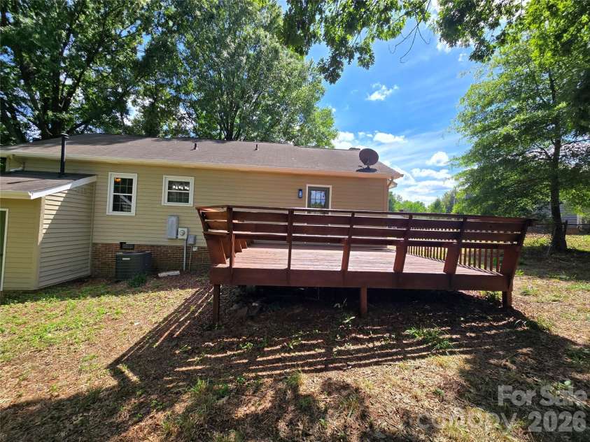 2306 Firmin Court, Gastonia, NC 28056.  MLS# CAR4378703, YatesRealty ID 20207. 
