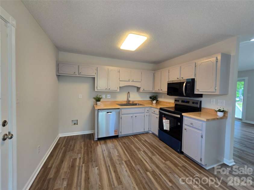 2306 Firmin Court, Gastonia, NC 28056.  MLS# CAR4378703, YatesRealty ID 20207. 