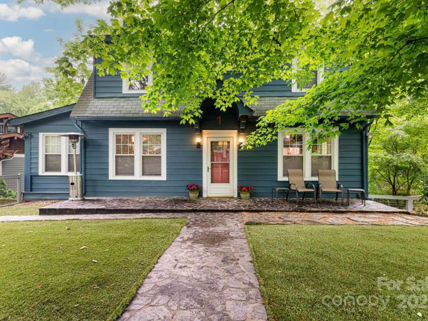 1 Kenilworth Road, Asheville, NC 28803.  MLS# CAR4241004, YatesRealty ID 20208. 