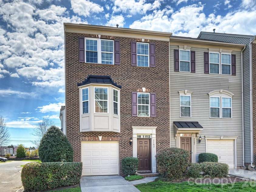 7703 Jackson Pond Drive, Charlotte, NC 28273.  MLS# CAR4354464, YatesRealty ID 20208. 