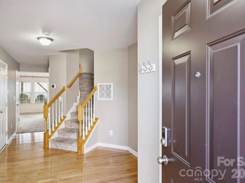 7703 Jackson Pond Drive, Charlotte, NC 28273.  MLS# CAR4354464, YatesRealty ID 20208. 