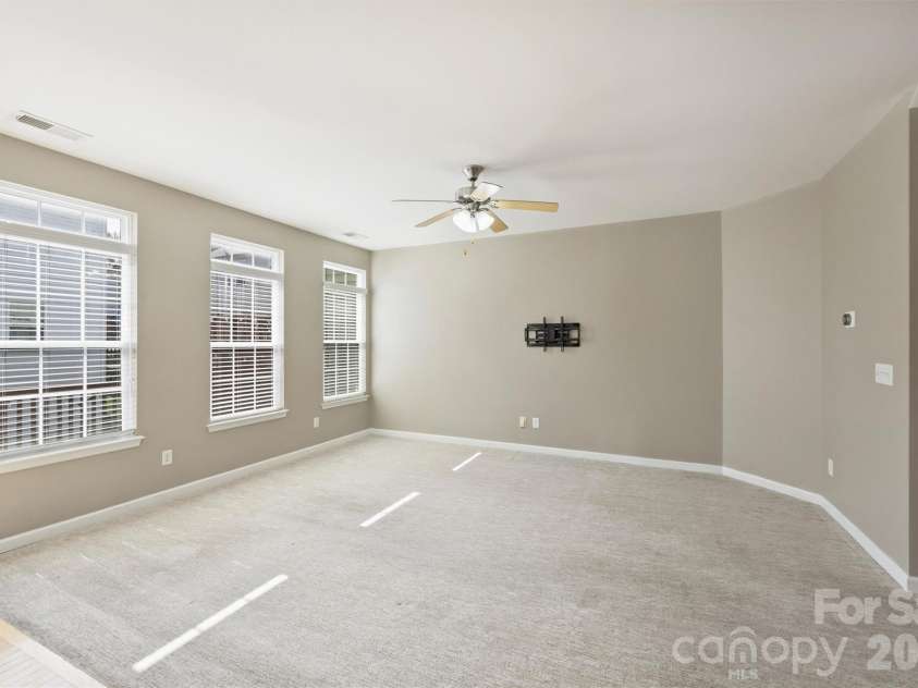 7703 Jackson Pond Drive, Charlotte, NC 28273.  MLS# CAR4354464, YatesRealty ID 20208. 