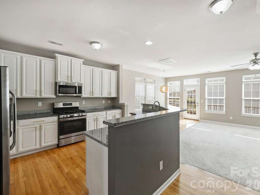 7703 Jackson Pond Drive, Charlotte, NC 28273.  MLS# CAR4354464, YatesRealty ID 20208. 