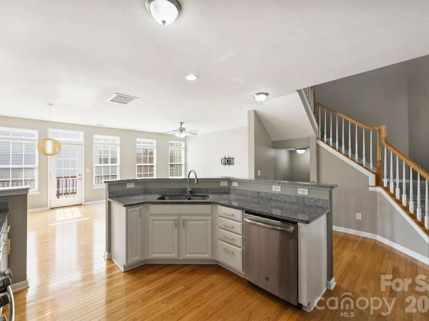 7703 Jackson Pond Drive, Charlotte, NC 28273.  MLS# CAR4354464, YatesRealty ID 20208. 