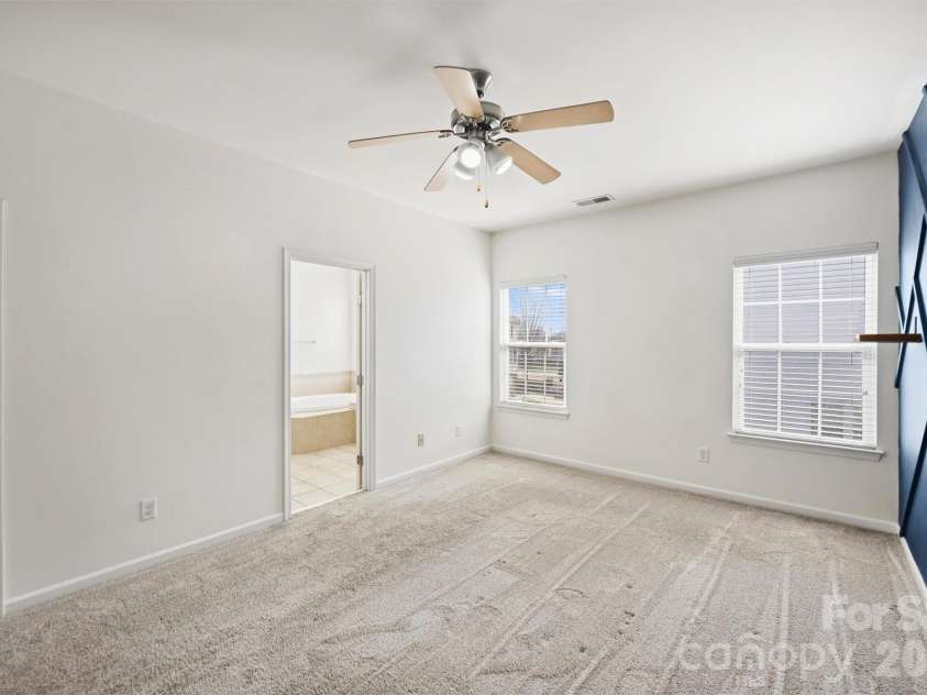 7703 Jackson Pond Drive, Charlotte, NC 28273.  MLS# CAR4354464, YatesRealty ID 20208. 