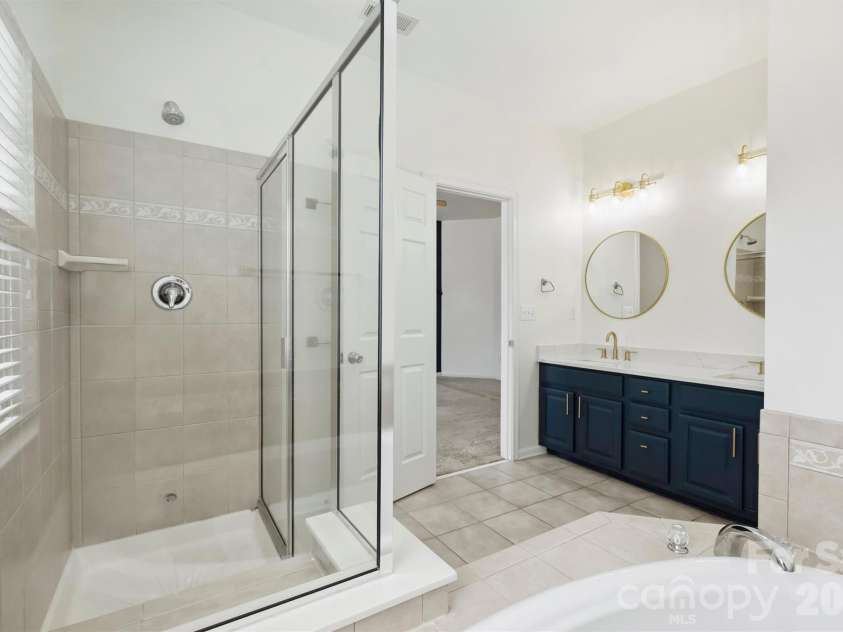 7703 Jackson Pond Drive, Charlotte, NC 28273.  MLS# CAR4354464, YatesRealty ID 20208. 