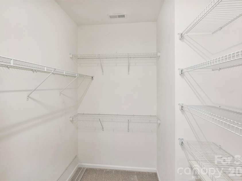 7703 Jackson Pond Drive, Charlotte, NC 28273.  MLS# CAR4354464, YatesRealty ID 20208. 