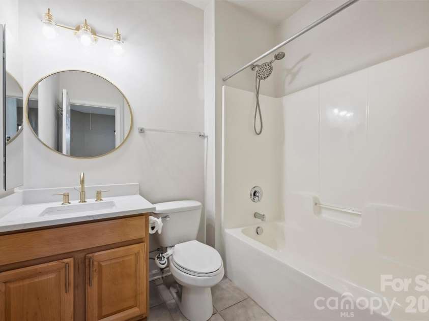 7703 Jackson Pond Drive, Charlotte, NC 28273.  MLS# CAR4354464, YatesRealty ID 20208. 