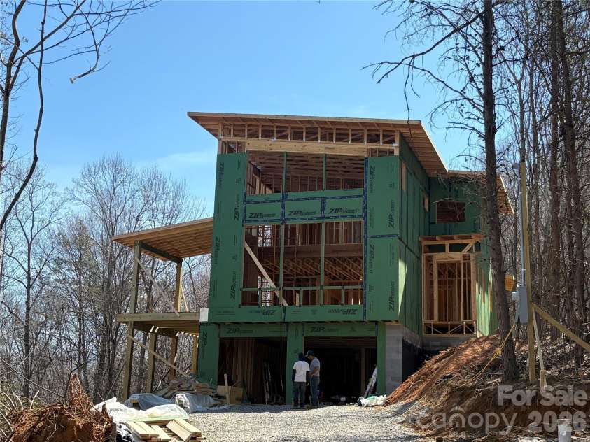 76 Busters Drive, Waynesville, NC 28786.  MLS# CAR4369725, YatesRealty ID 20209. 