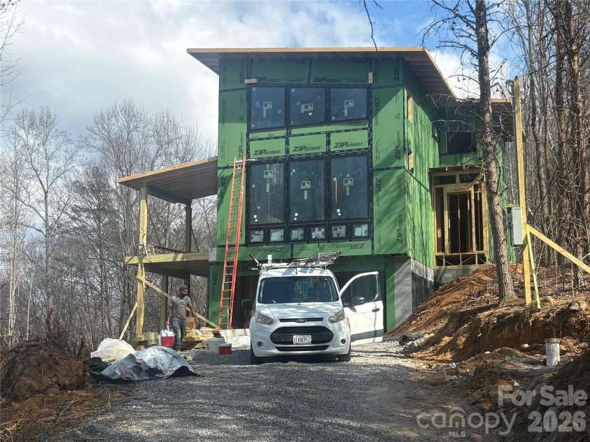 76 Busters Drive, Waynesville, NC 28786.  MLS# CAR4369725, YatesRealty ID 20209. 