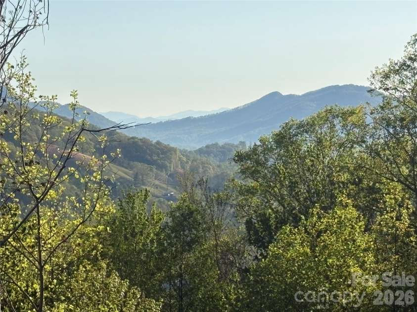 76 Busters Drive, Waynesville, NC 28786.  MLS# CAR4369725, YatesRealty ID 20209. 