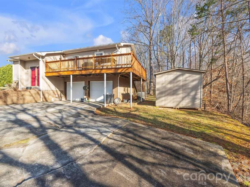15 Mull Drive, Taylorsville, NC 28681.  MLS# CAR4333545, YatesRealty ID 2021. 