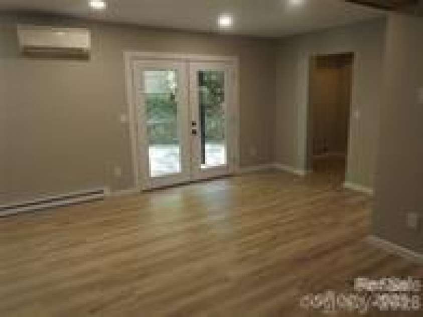 418 Bradley Street, Maggie Valley, NC 28751.  MLS# CAR4263701, YatesRealty ID 2021. 