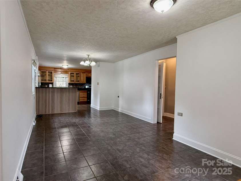 808 Mark Street, Belmont, NC 28012.  MLS# CAR4294048, YatesRealty ID 2021. Dining Area