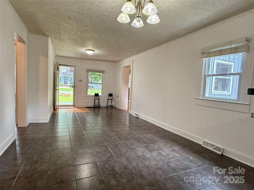 808 Mark Street, Belmont, NC 28012.  MLS# CAR4294048, YatesRealty ID 2021. Dining Area and Entry
