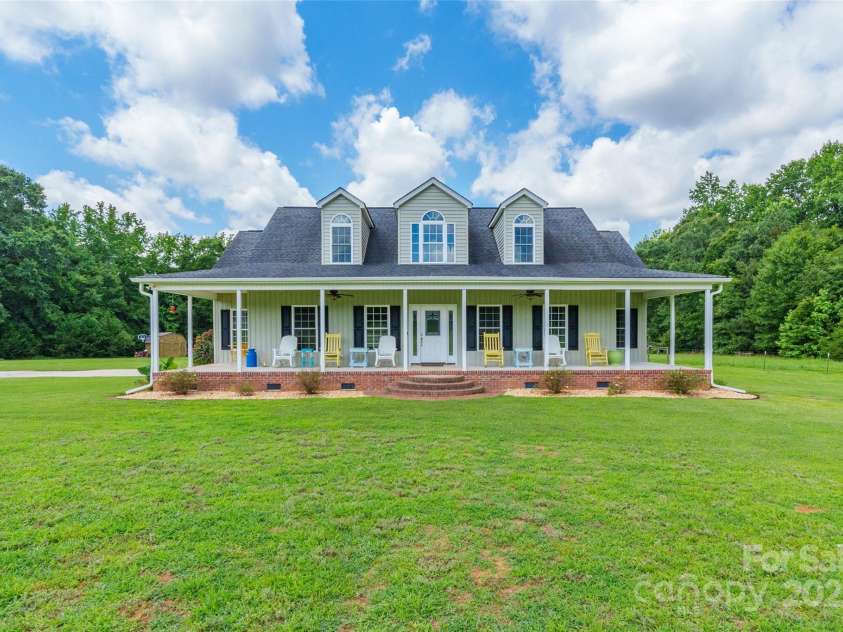 1347 Norman Drive, Rock Hill, SC 29732.  MLS# CAR4270649, YatesRealty ID 20210. 